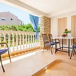 Cd-1933 Apartman *