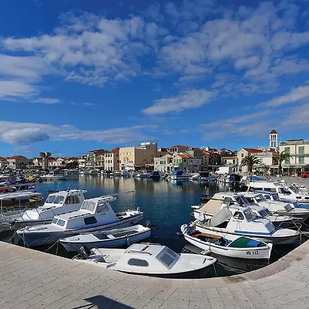 Apartament 2 Bedroom Lovely In